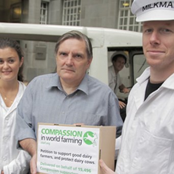 'Milkmen' deliver dairy petition to government