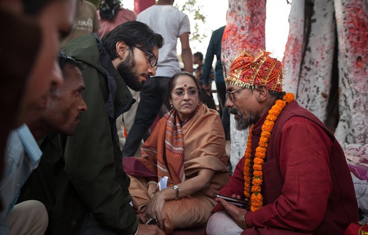 Manoj Gautam, from AWNN, pleads with the head priest of the Gadhimai temple