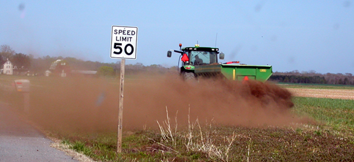tractor_chicken_manure