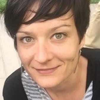 Dr Elena Lara