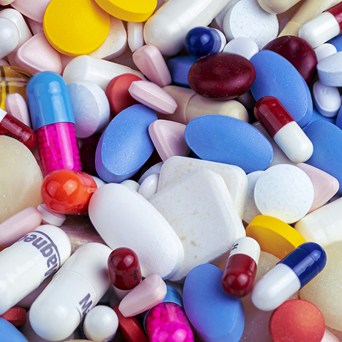 Government fails to live up to its commitments on farm antibiotic use